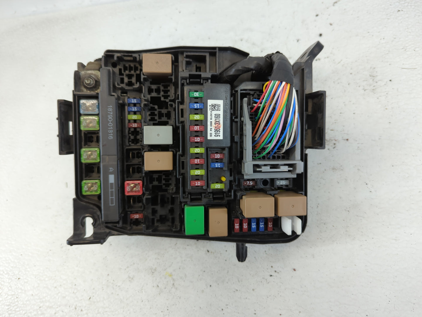 2016-2017 Hyundai Elantra Fusebox Fuse Box Panel Relay Module P/N:91248 A5400 Fits Fits 2016 2017 OEM Used Auto Parts - Oemusedautoparts1.com