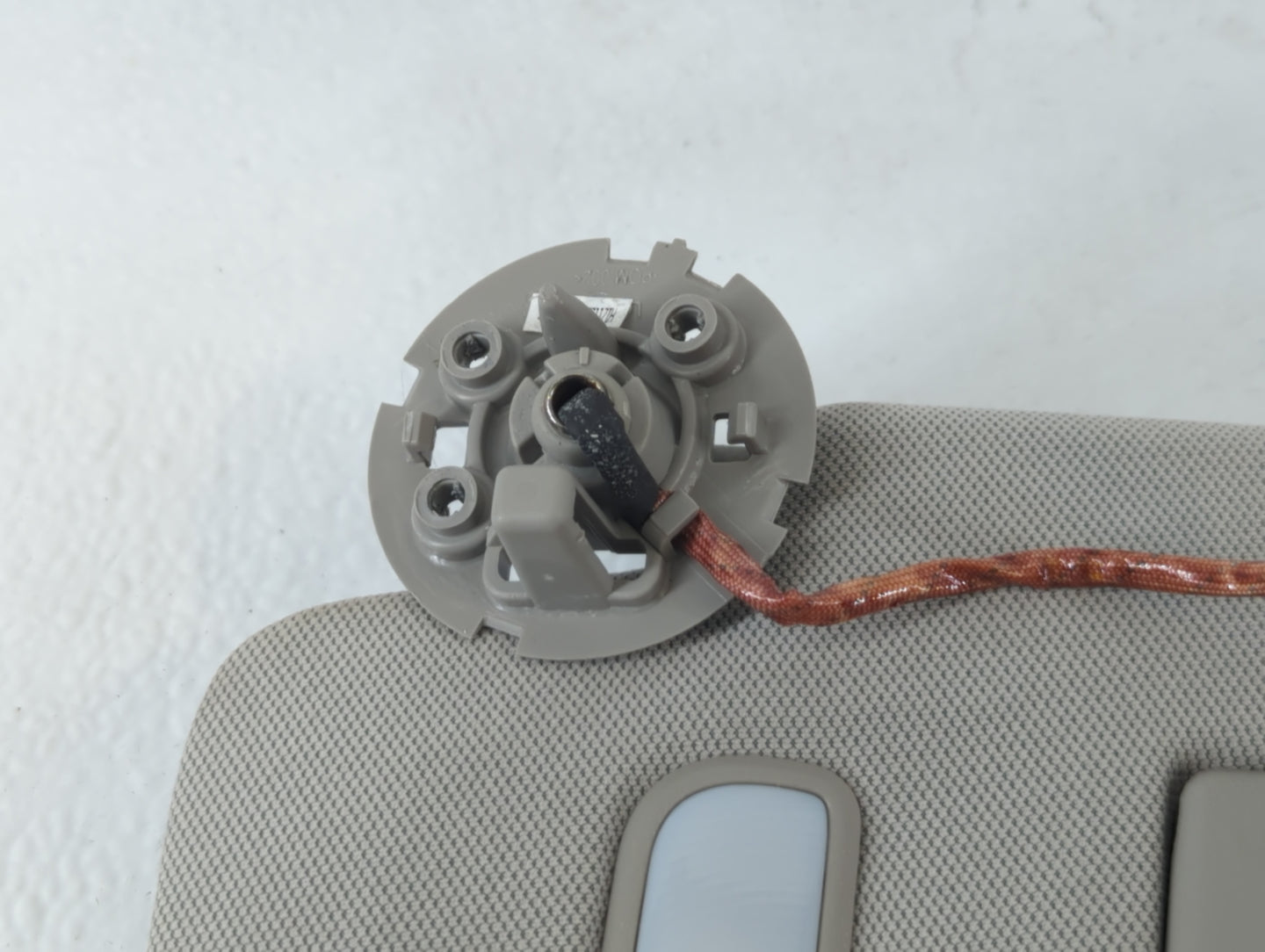 2013-2014 Chevrolet Trax Sun Visor Shade Replacement Driver Left Mirror Fits Fits 2013 2014 OEM Used Auto Parts - Oemusedautoparts1.com