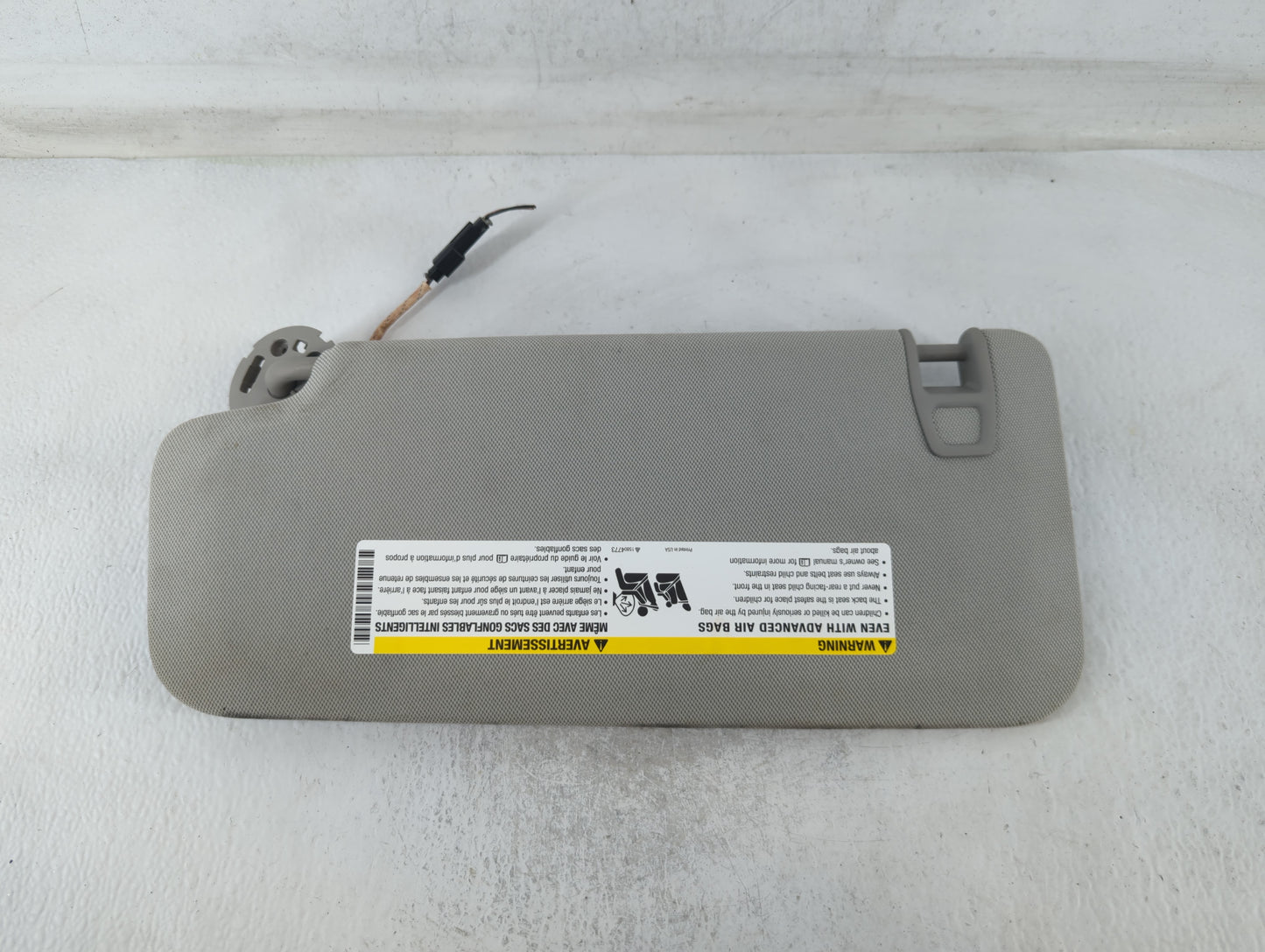 2013-2014 Chevrolet Trax Sun Visor Shade Replacement Passenger Right Mirror Fits Fits 2013 2014 OEM Used Auto Parts - Oemusedautoparts1.com