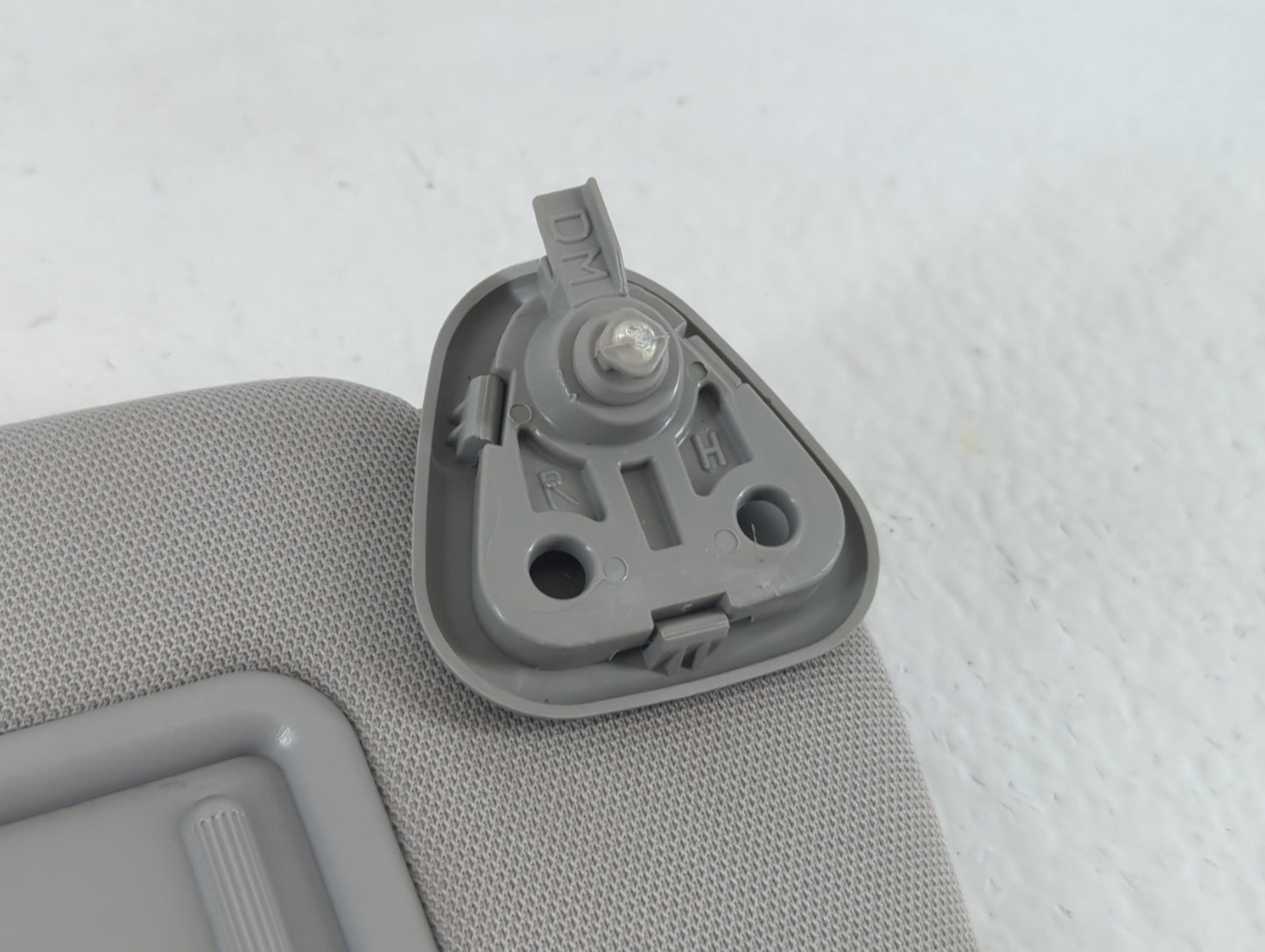 2013-2019 Hyundai Santa Fe Sun Visor Shade Replacement Passenger Right Mirror Fits Fits 2013 2014 2015 2016 2017 2018 2019 OEM Used Auto Parts - Oemusedautoparts1.com