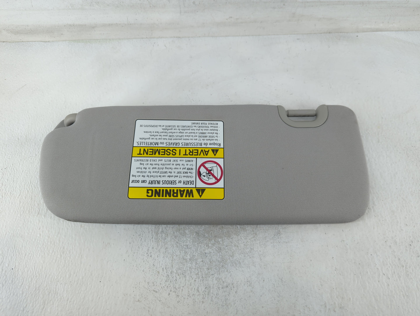 2013-2019 Hyundai Santa Fe Sun Visor Shade Replacement Passenger Right Mirror Fits Fits 2013 2014 2015 2016 2017 2018 2019 OEM Used Auto Parts - Oemusedautoparts1.com