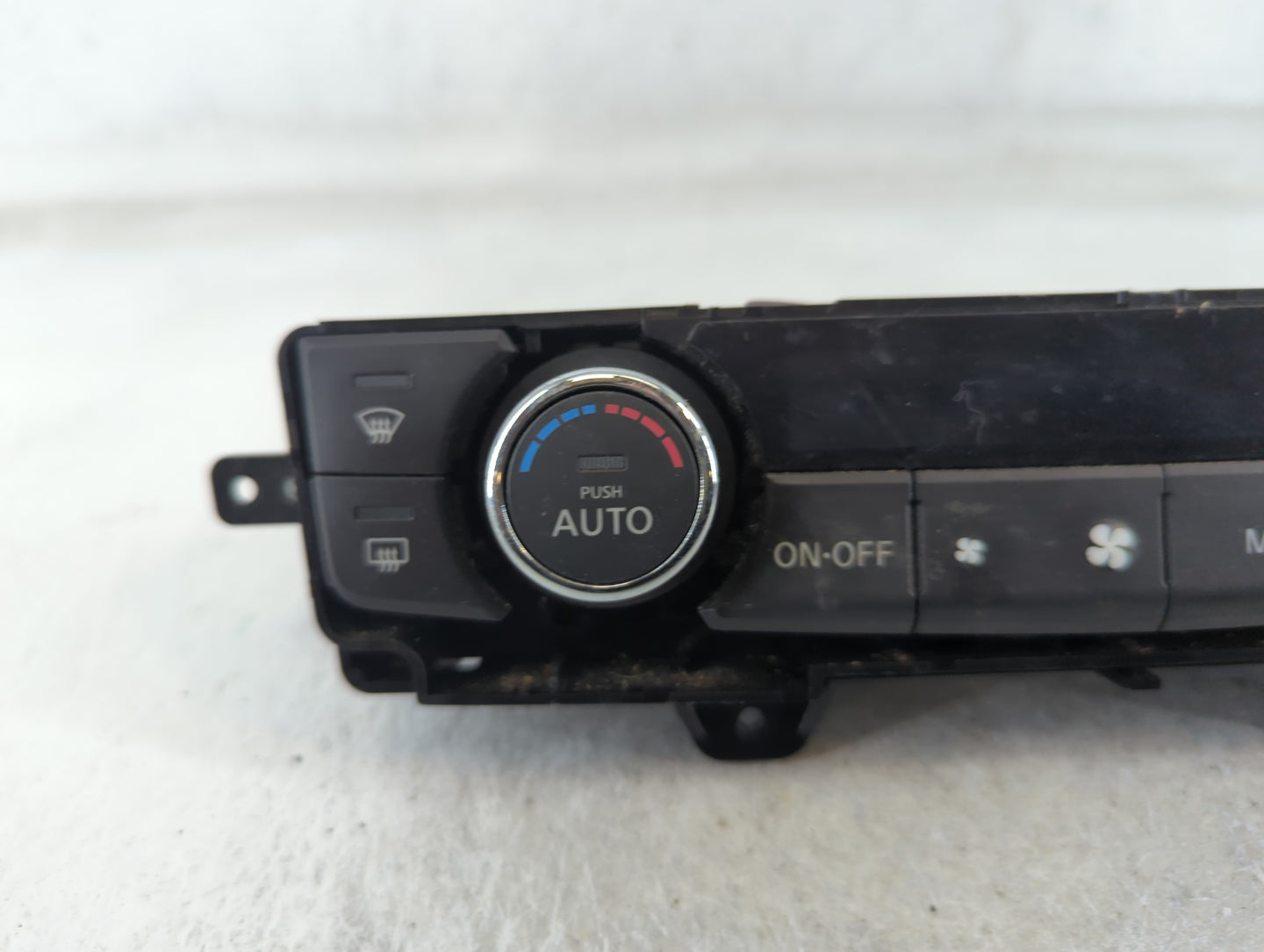 2013-2015 Nissan Altima Climate Control Module Temperature AC/Heater Replacement P/N:27500 3TM0A Fits Fits 2013 2014 2015 OEM Used Auto Parts - Oemusedautoparts1.com