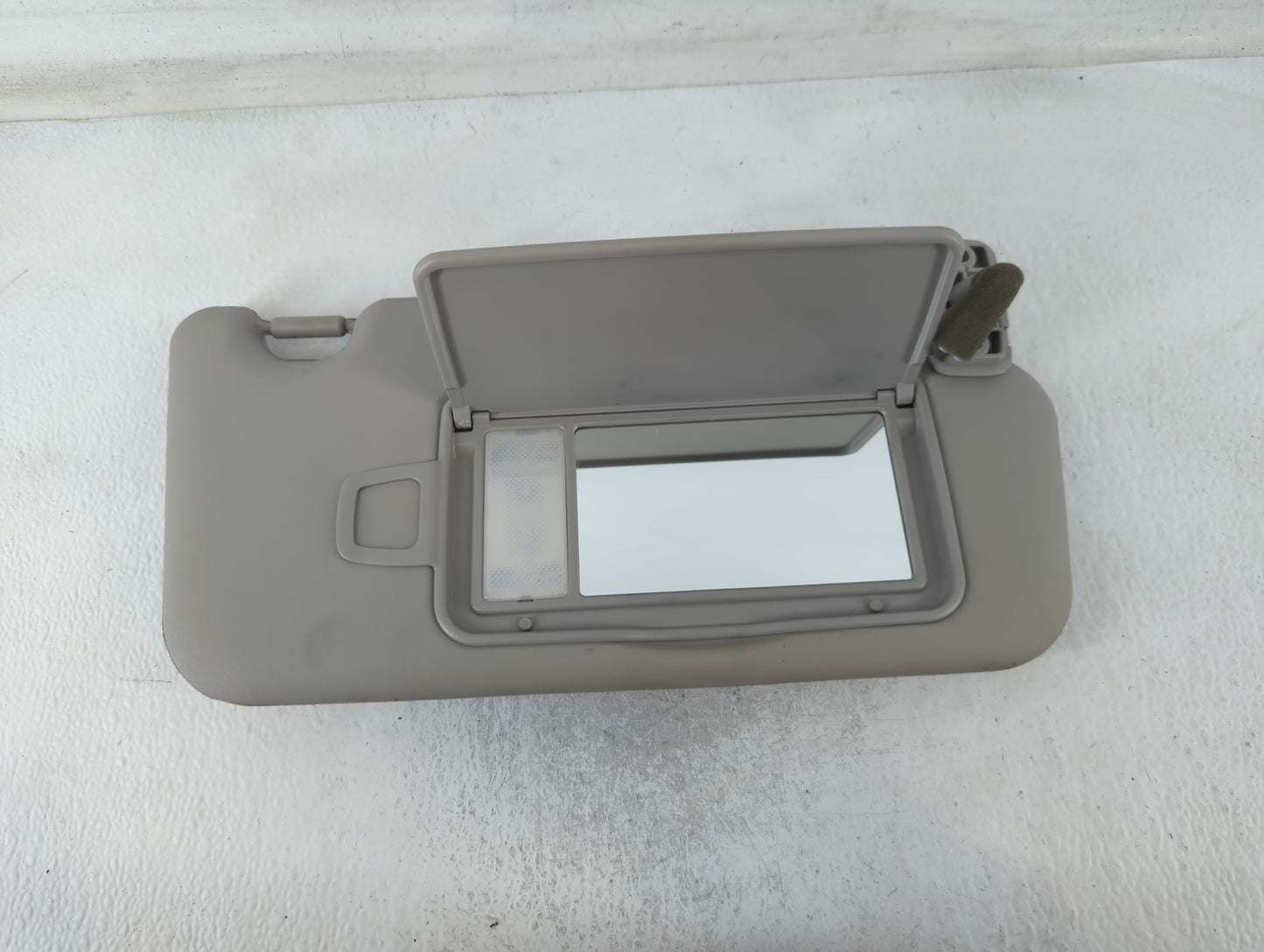2007-2012 Kia Rondo Sun Visor Shade Replacement Passenger Right Mirror Fits Fits 2007 2008 2009 2010 2011 2012 OEM Used Auto Parts - Oemusedautoparts1.com