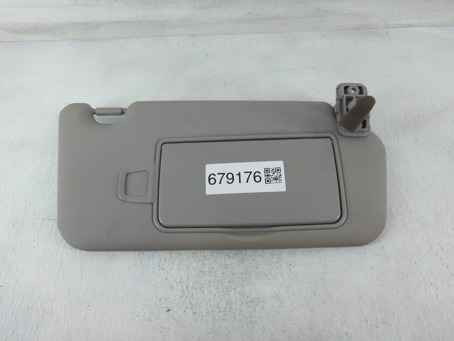 2007-2012 Kia Rondo Sun Visor Shade Replacement Passenger Right Mirror Fits Fits 2007 2008 2009 2010 2011 2012 OEM Used Auto Parts - Oemusedautoparts1.com