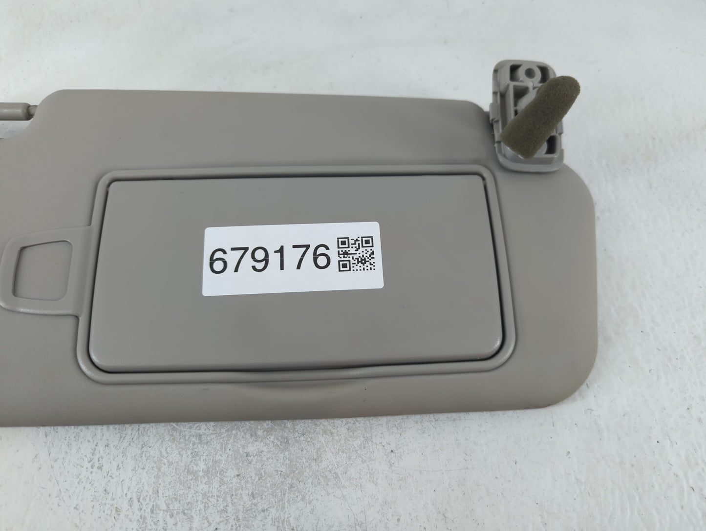 2007-2012 Kia Rondo Sun Visor Shade Replacement Passenger Right Mirror Fits Fits 2007 2008 2009 2010 2011 2012 OEM Used Auto Parts - Oemusedautoparts1.com