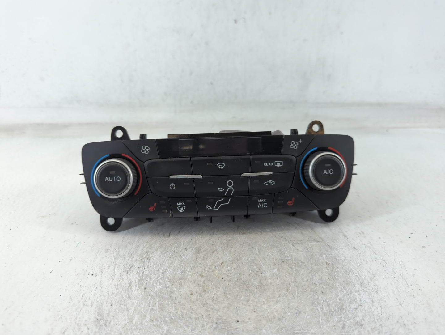 2018-2019 Ford Escape Climate Control Module Temperature AC/Heater Replacement P/N:GJ5T-18C612-CK Fits Fits 2018 2019 OEM Used Auto Parts - Oemusedautoparts1.com