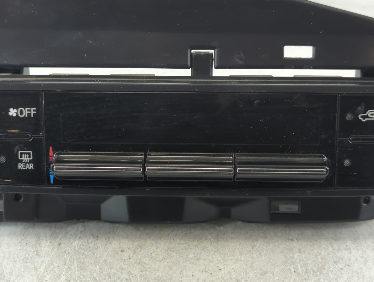 2017-2019 Toyota Corolla Climate Control Module Temperature AC/Heater Replacement P/N:55468-02060 Fits Fits 2017 2018 2019 OEM Used Auto Parts - Oemusedautoparts1.com