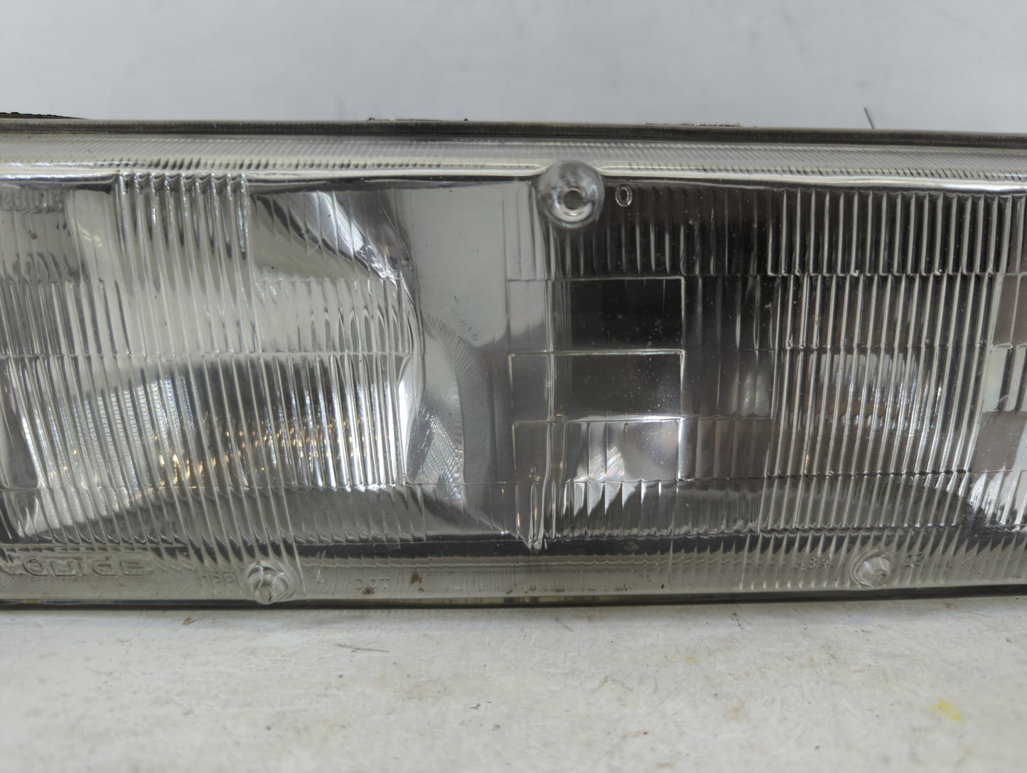 1997-2007 Ford E-350 Econoline Driver Left Oem Head Light Headlight Lamp - Oemusedautoparts1.com