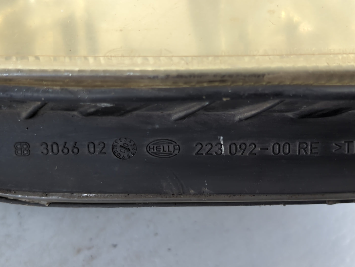 2001 Chrysler Pt Cruiser Passenger Right Oem Head Light Headlight Lamp - Oemusedautoparts1.com