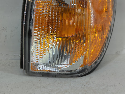 1999-2004 Nissan Pathfinder Passenger Right Oem Head Light Headlight Lamp