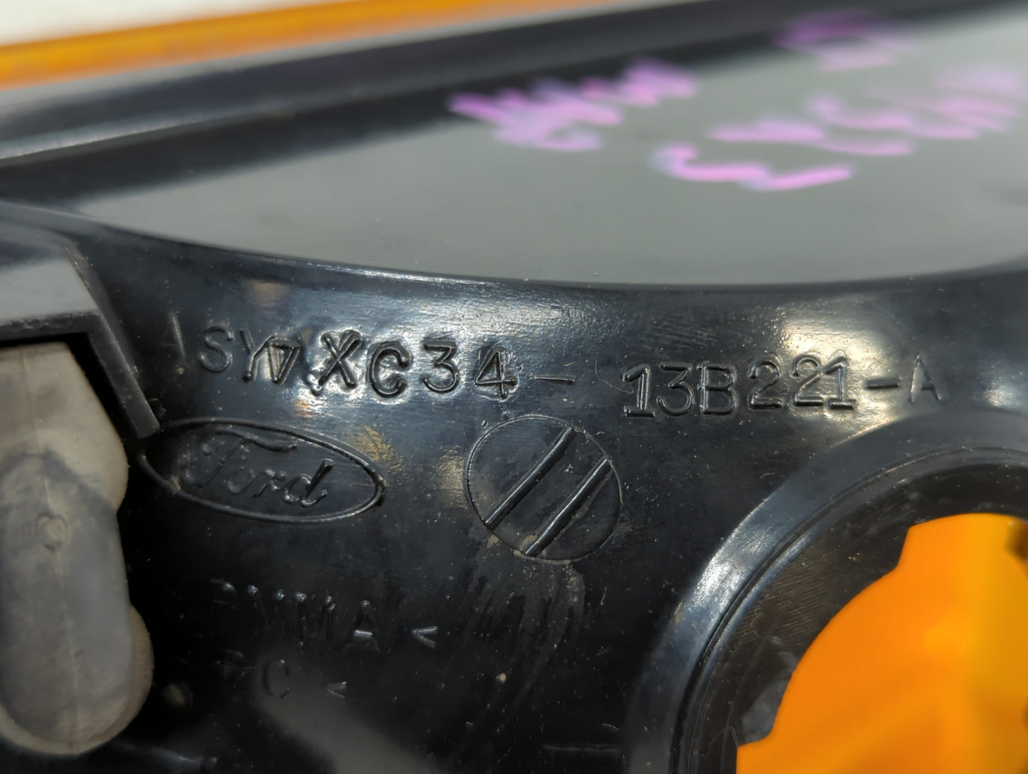 1999-2007 Ford F-250 Super Duty Tail Light Assembly Driver Left OEM P/N:ASY XC C34 Fits OEM Used Auto Parts - Oemusedautoparts1.com