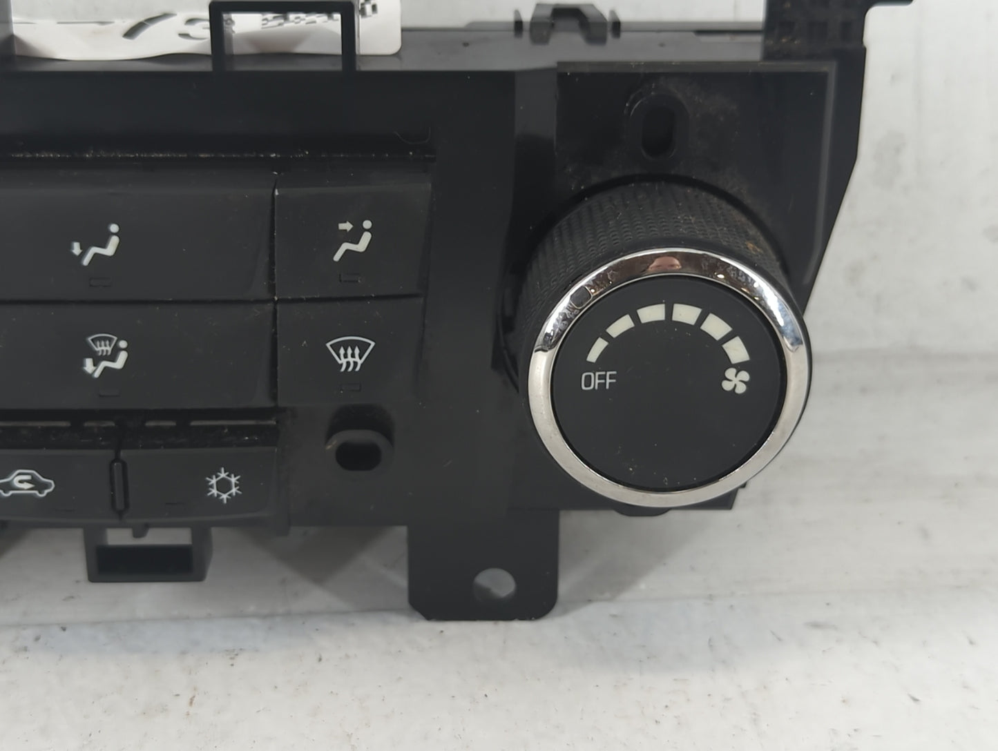 2013-2014 Chevrolet Orlando Climate Control Module Temperature AC/Heater Replacement P/N:6207 3862078 132470537 Fits OEM Used Auto Parts - Oemusedautoparts1.com