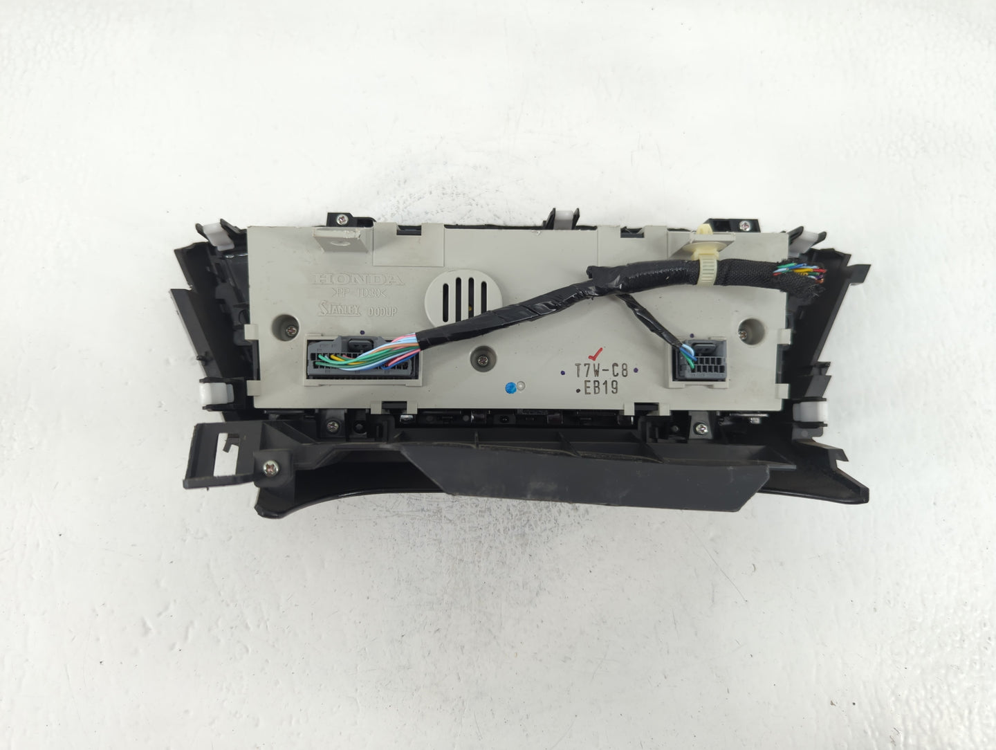 2016-2022 Honda Hr-V Climate Control Module Temperature AC/Heater Replacement P/N:PP-TD30 Fits OEM Used Auto Parts - Oemusedautoparts1.com