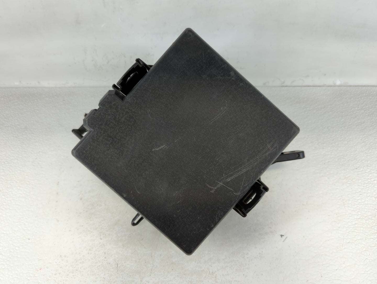 2016-2018 Hyundai Tucson Fusebox Fuse Box Panel Relay Module P/N:N91431-D3202 Fits Fits 2016 2017 2018 OEM Used Auto Parts - Oemusedautoparts1.com
