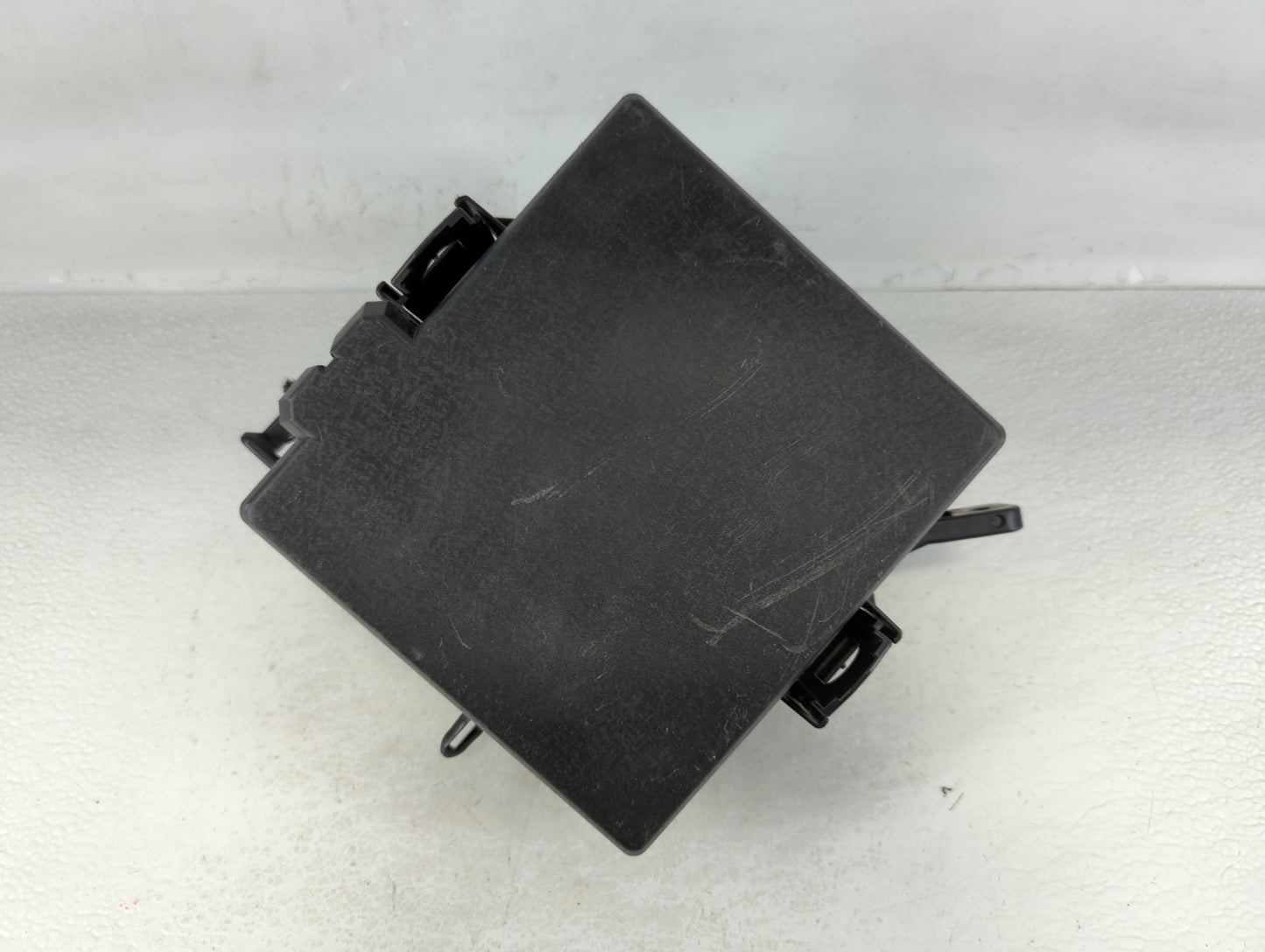 2016-2018 Hyundai Tucson Fusebox Fuse Box Panel Relay Module P/N:N91431-D3202 Fits Fits 2016 2017 2018 OEM Used Auto Parts - Oemusedautoparts1.com