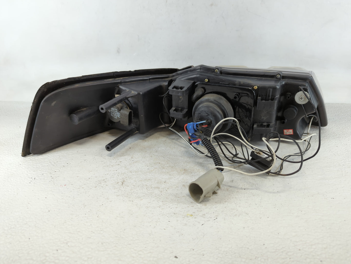 1999-2000 Ford Mustang Driver Left Oem Head Light Headlight Lamp - Oemusedautoparts1.com