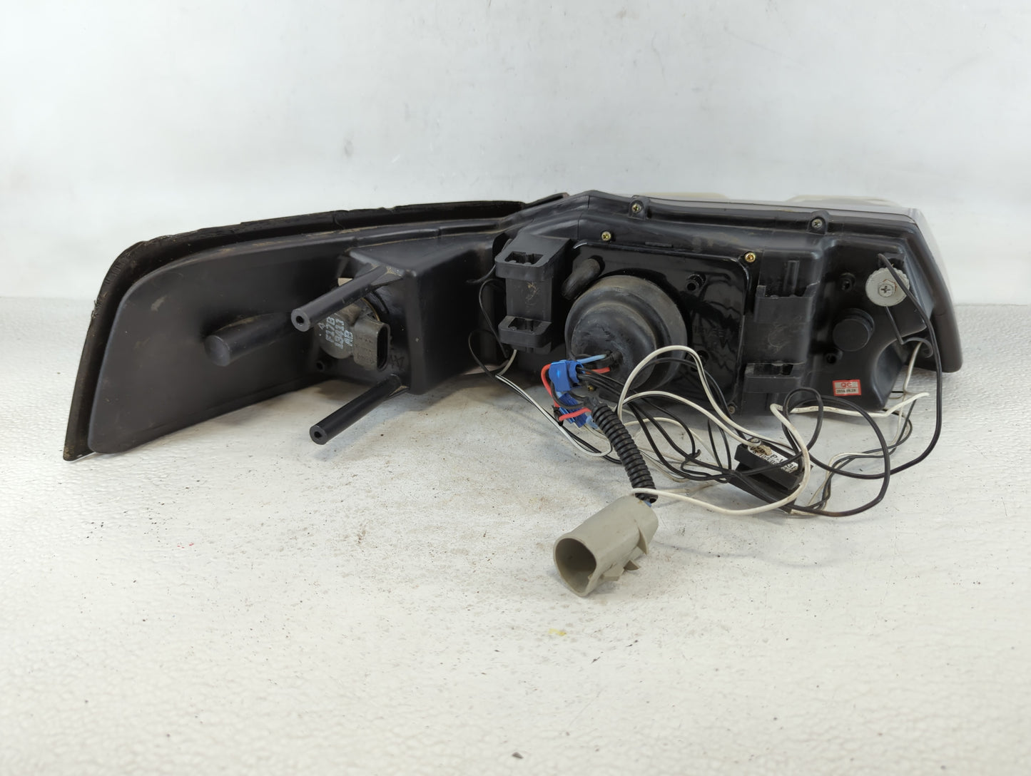 1999-2000 Ford Mustang Driver Left Oem Head Light Headlight Lamp - Oemusedautoparts1.com