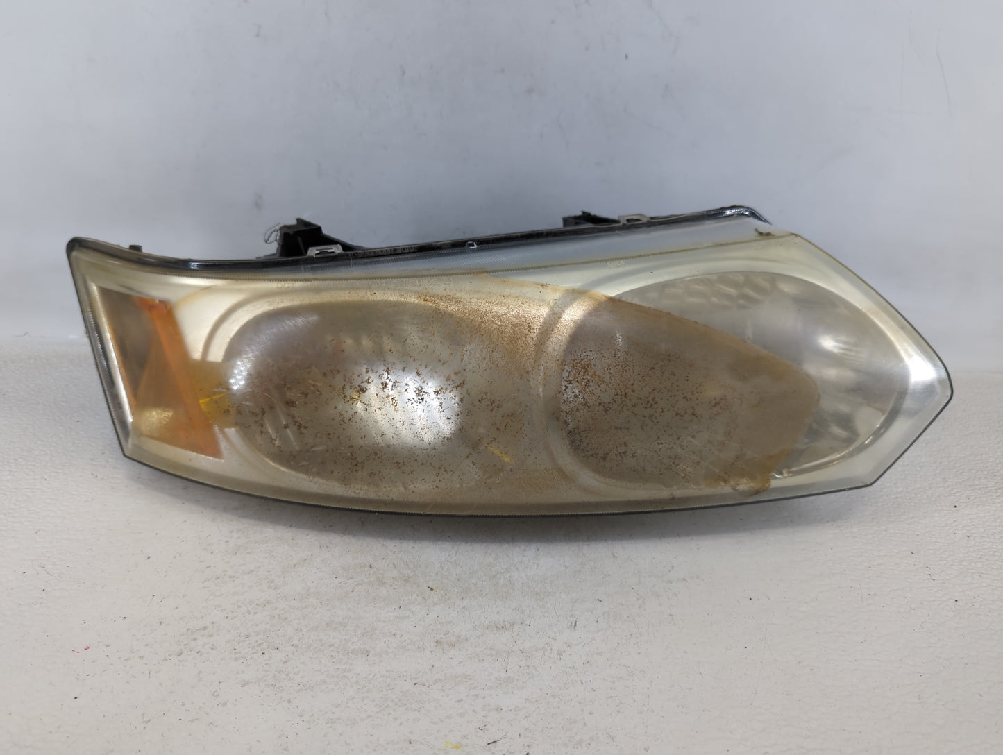 2006-2007 Saturn Ion Passenger Right Oem Head Light Headlight Lamp - Oemusedautoparts1.com