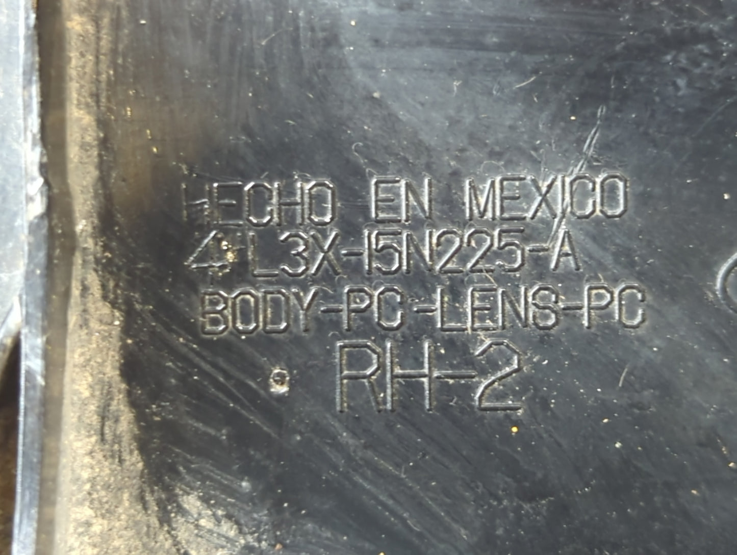 2004-2008 Ford F-150 Passenger Right Oem Head Light Headlight Lamp - Oemusedautoparts1.com