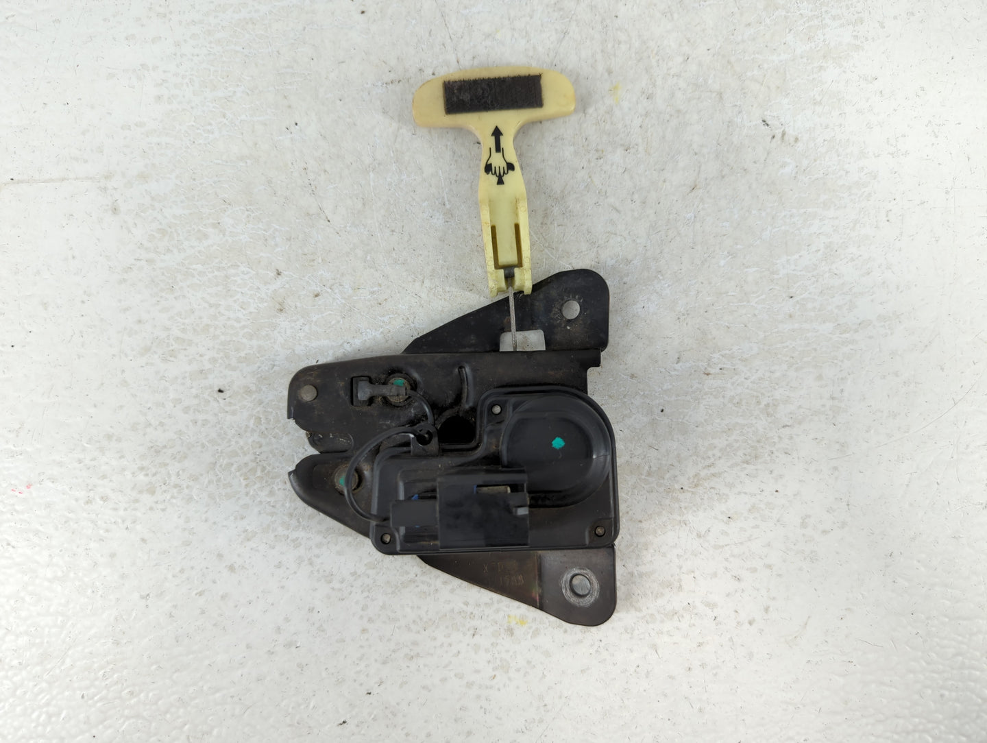2008 Chrysler Sebring Front Right Passenger Lock Actuator - Oemusedautoparts1.com