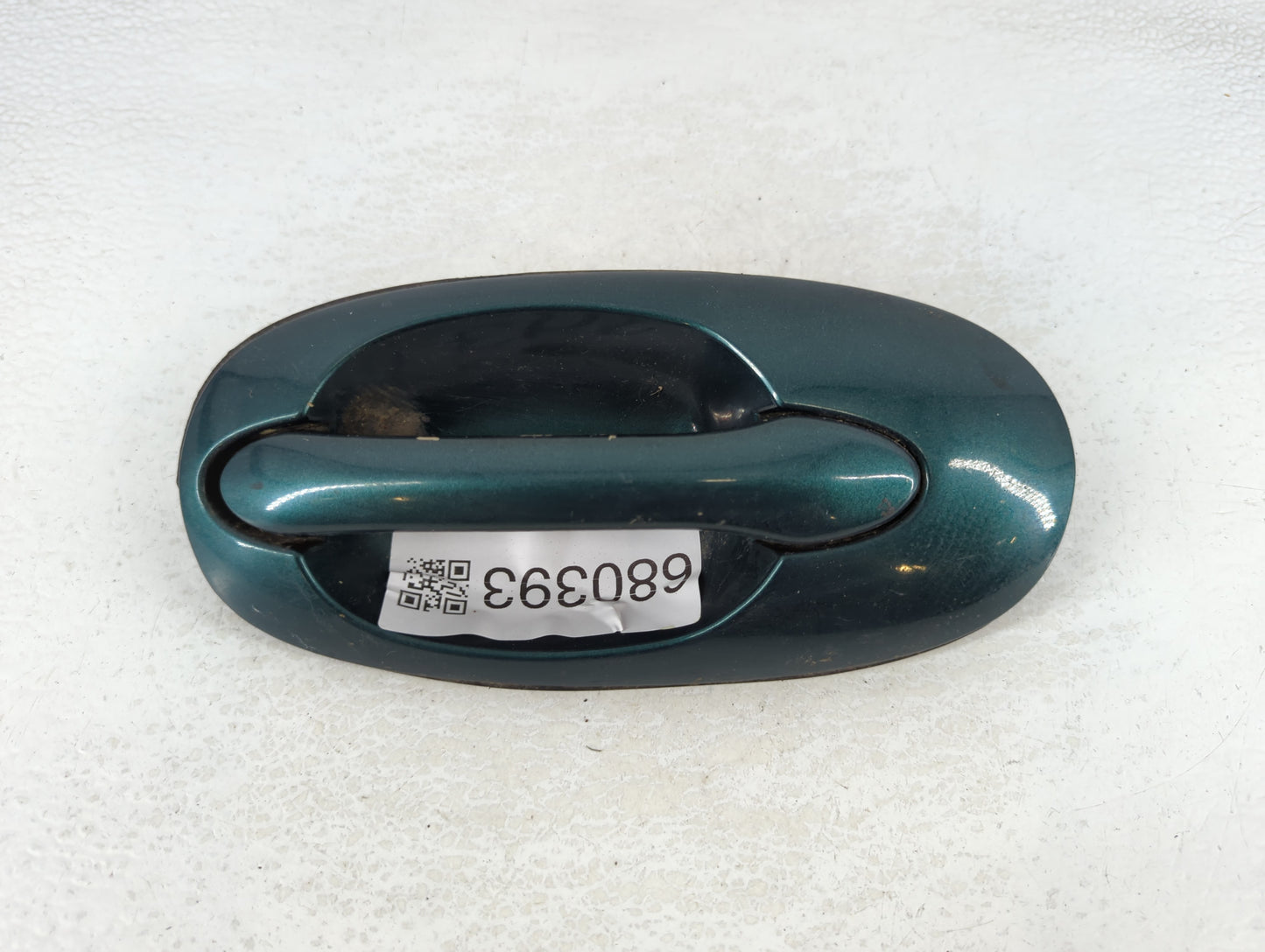 2002-2005 Kia Sedona Driver Front Left Door Handle Exterior Assembly - Oemusedautoparts1.com