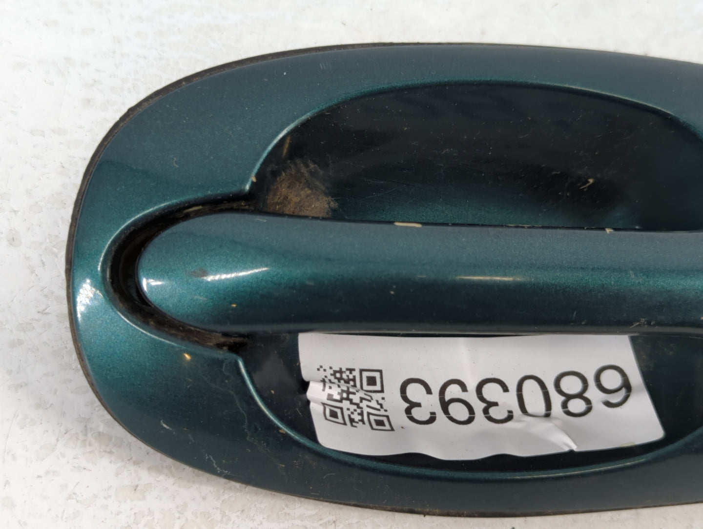 2002-2005 Kia Sedona Driver Front Left Door Handle Exterior Assembly - Oemusedautoparts1.com