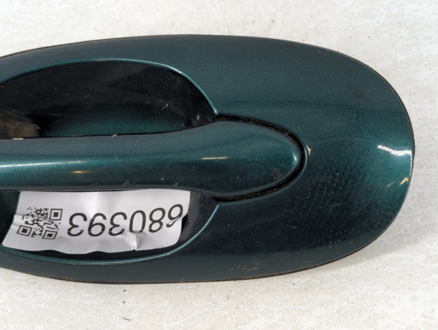 2002-2005 Kia Sedona Driver Front Left Door Handle Exterior Assembly - Oemusedautoparts1.com