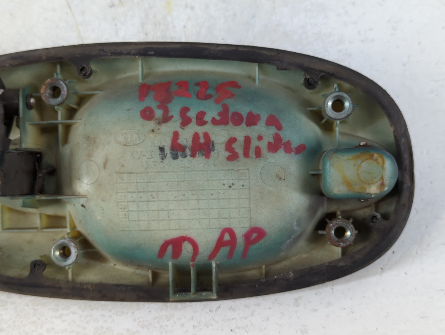 2002-2005 Kia Sedona Driver Front Left Door Handle Exterior Assembly - Oemusedautoparts1.com