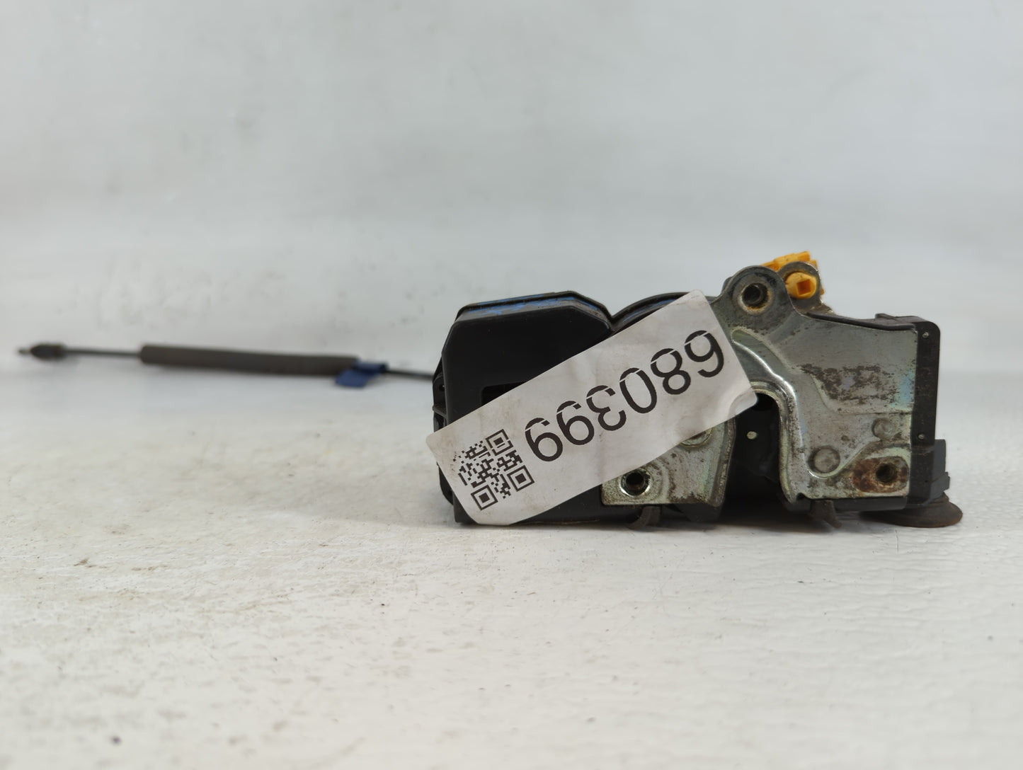 2008 Buick Lucerne Front Right Passenger Lock Actuator - Oemusedautoparts1.com