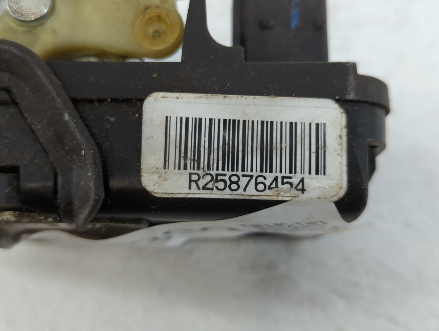 2008 Buick Lucerne Front Right Passenger Lock Actuator - Oemusedautoparts1.com