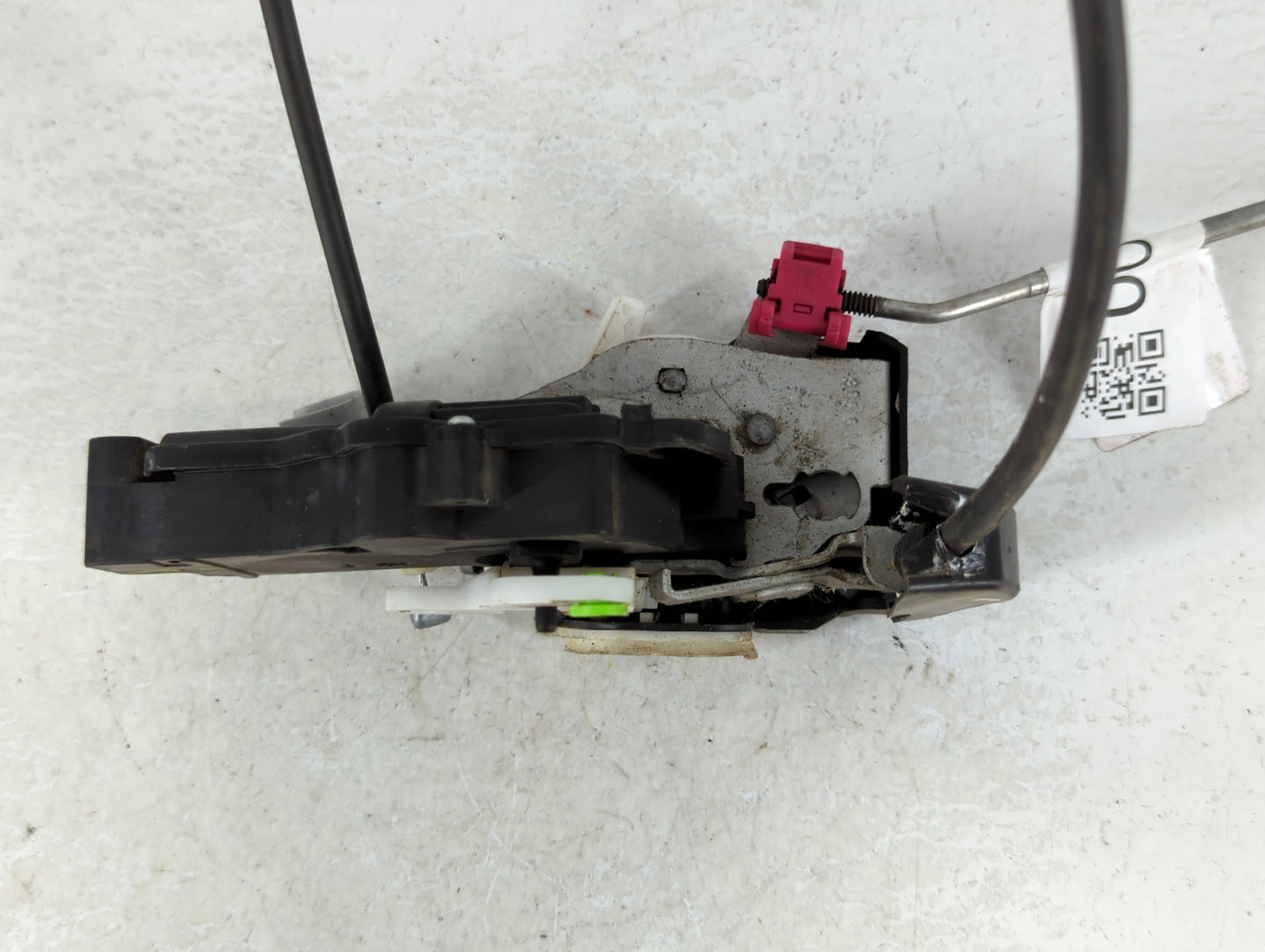 2017 Ford Expedition Front Right Passenger Lock Actuator - Oemusedautoparts1.com