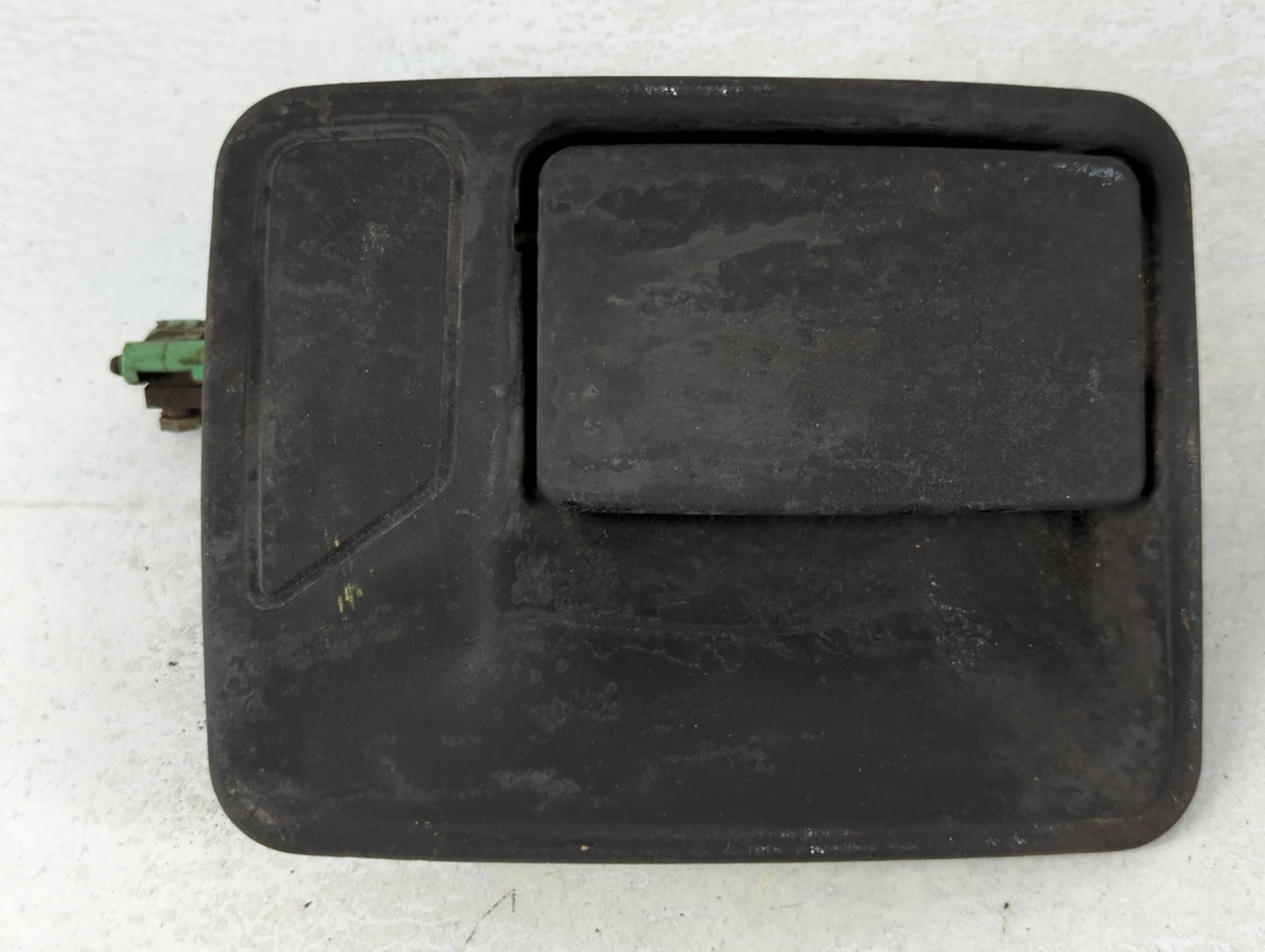 Ford F-350 Super Duty Passenger Front Right Door Handle Exterior Assembly - Oemusedautoparts1.com