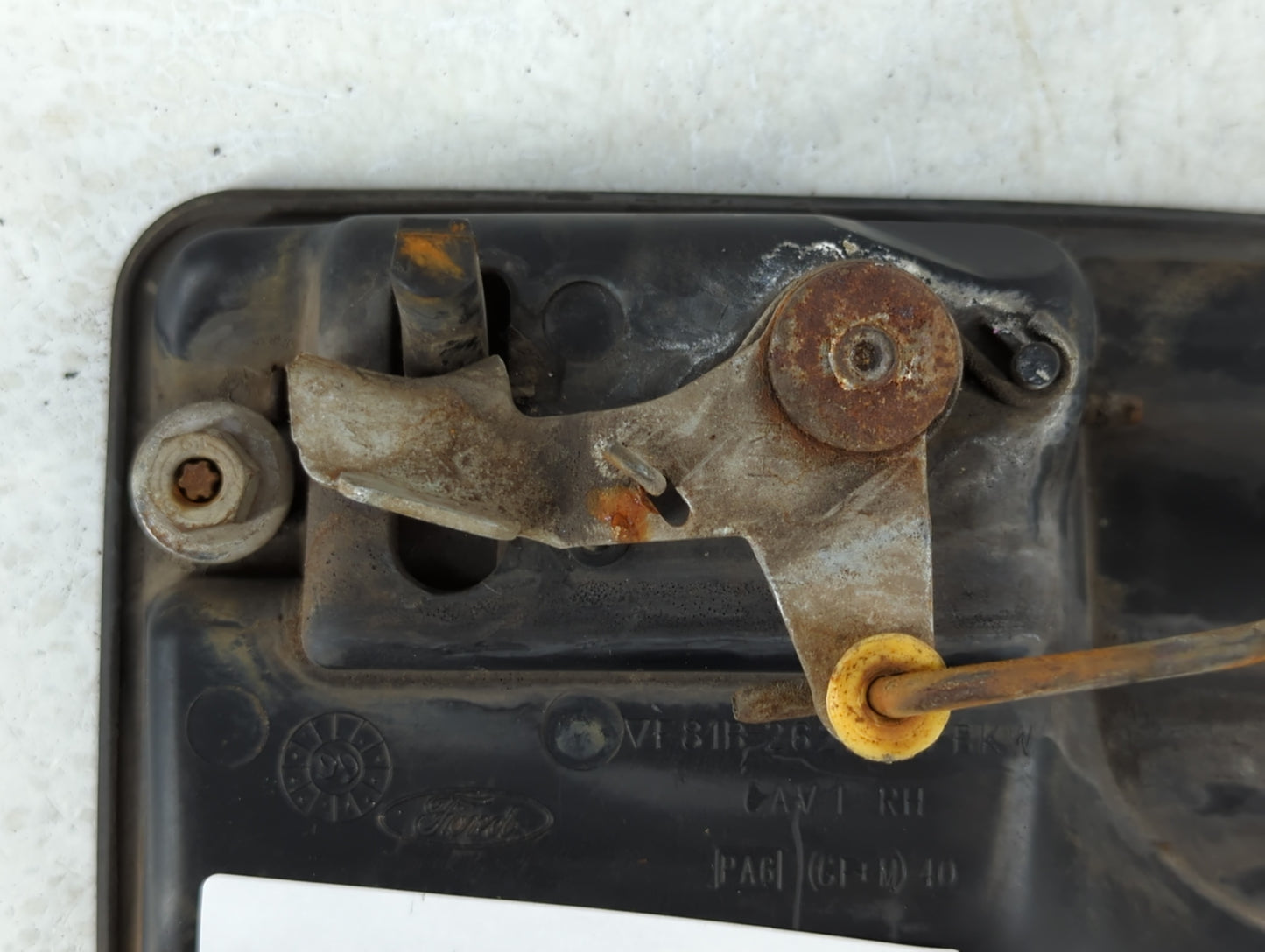 Ford F-350 Super Duty Passenger Front Right Door Handle Exterior Assembly - Oemusedautoparts1.com