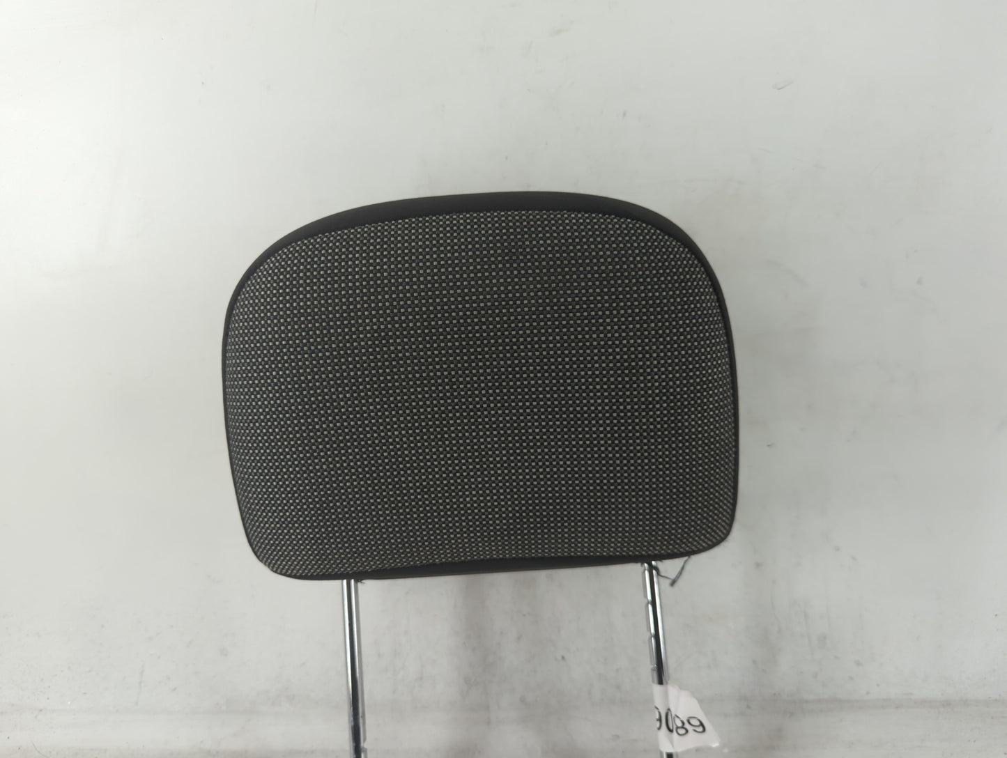 2008-2010 Chrysler Town & Country Headrest Head Rest Front Driver Passenger Seat Fits Fits 2008 2009 2010 OEM Used Auto Parts - Oemusedautoparts1.com