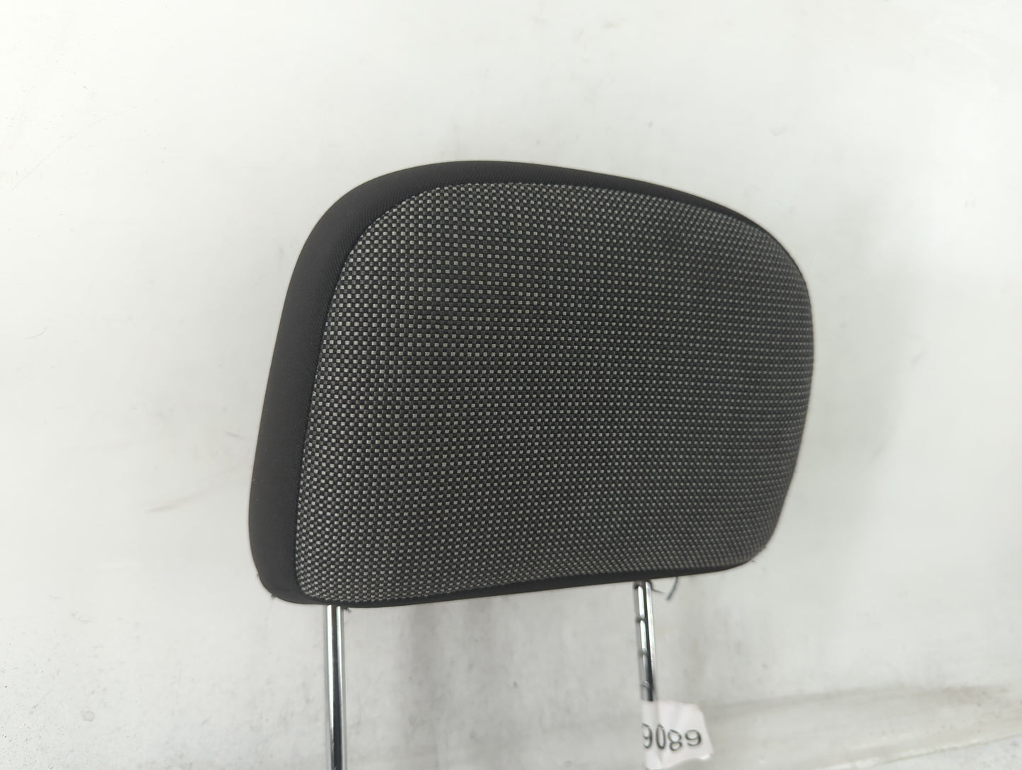2008-2010 Chrysler Town & Country Headrest Head Rest Front Driver Passenger Seat Fits Fits 2008 2009 2010 OEM Used Auto Parts - Oemusedautoparts1.com