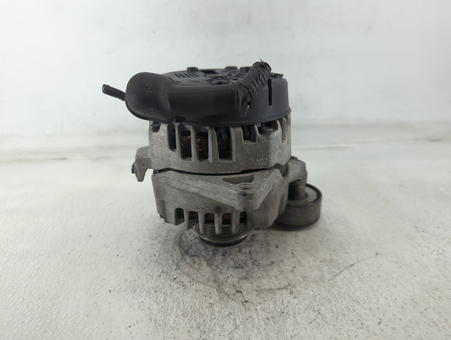 2020-2021 Kia Soul Alternator Replacement Generator Charging Assembly Engine OEM P/N:2627727 37300-2E821 Fits OEM Used Auto Parts - Oemusedautoparts1.com