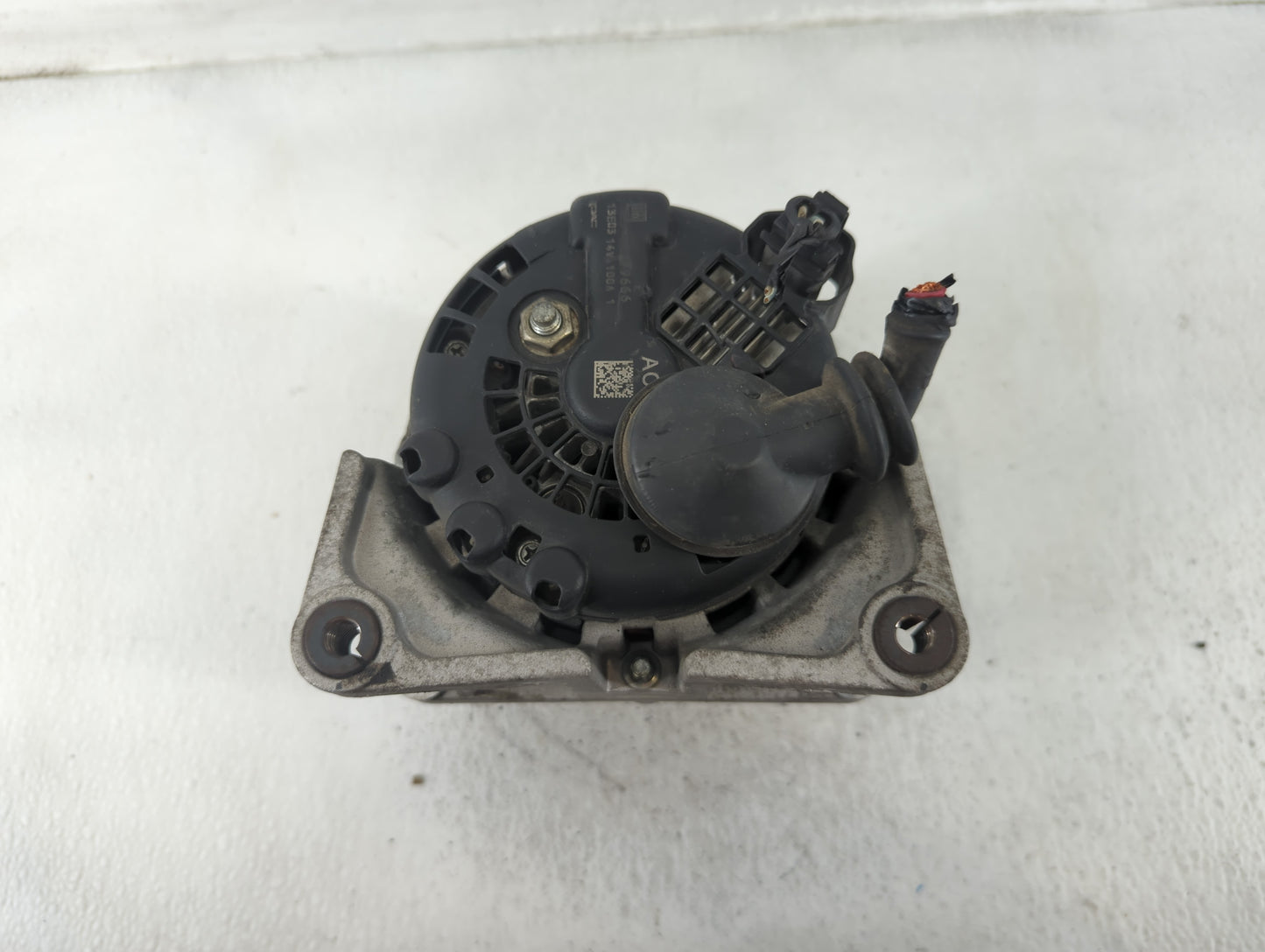 2012-2018 Chevrolet Sonic Alternator Replacement Generator Charging Assembly Engine OEM P/N:13E03 14V 100A 3579666 Fits OEM Used Auto Parts - Oemusedautoparts1.com