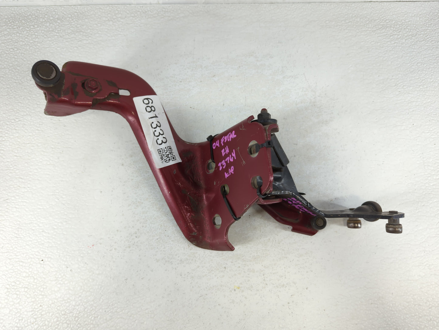 2004 Ford Freestar Passenger Right Hood Hinge - Oemusedautoparts1.com