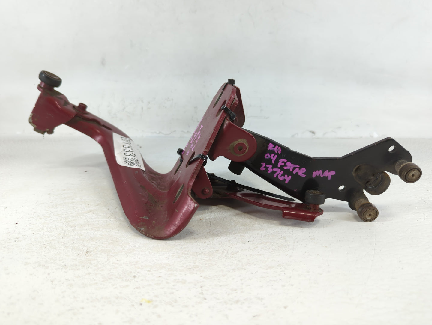 2004 Ford Freestar Passenger Right Hood Hinge - Oemusedautoparts1.com