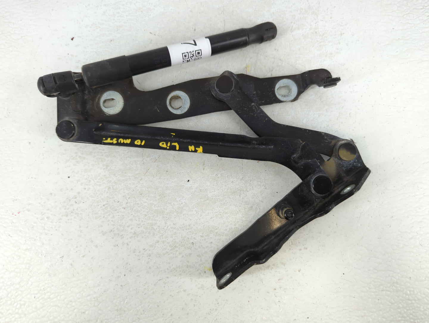 2010 Ford Mustang Driver Left Hood Hinge - Oemusedautoparts1.com