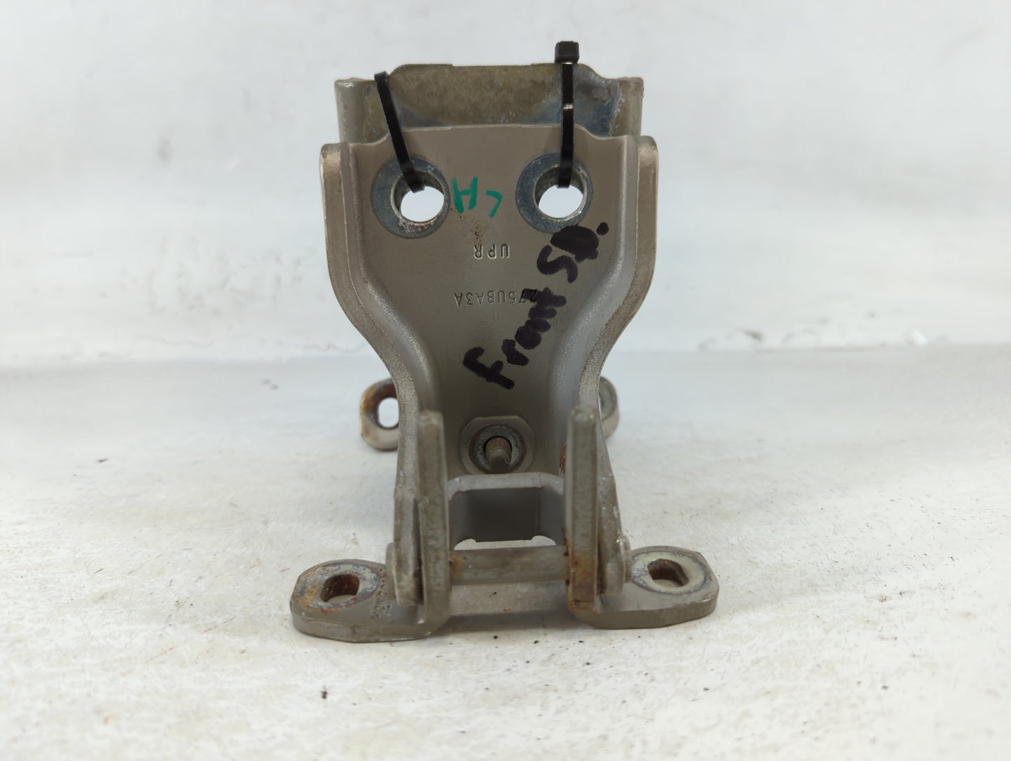 2005 Ford F-350 Super Duty Driver Left Hood Hinge - Oemusedautoparts1.com