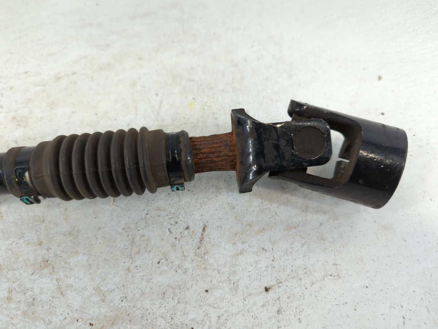 2015 Jeep Wrangler Intermediate Shaft - Oemusedautoparts1.com