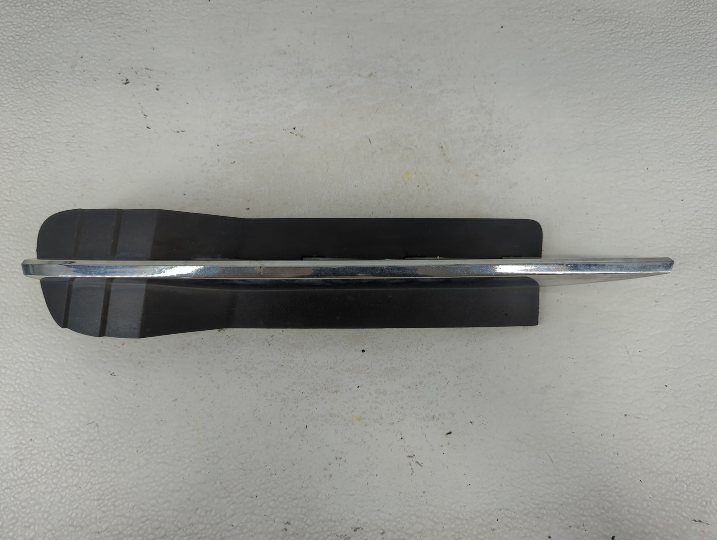 2012 Chevrolet Malibu Radio Climate Panel Bezel - Oemusedautoparts1.com