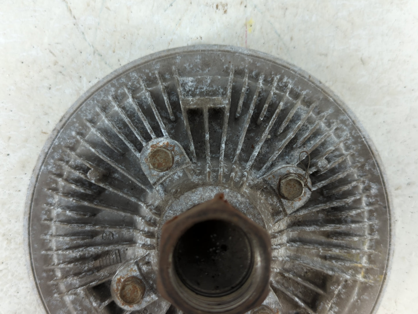 2008-2010 Ford F-250 Super Duty Radiator Cooling Fan Clutch - Oemusedautoparts1.com