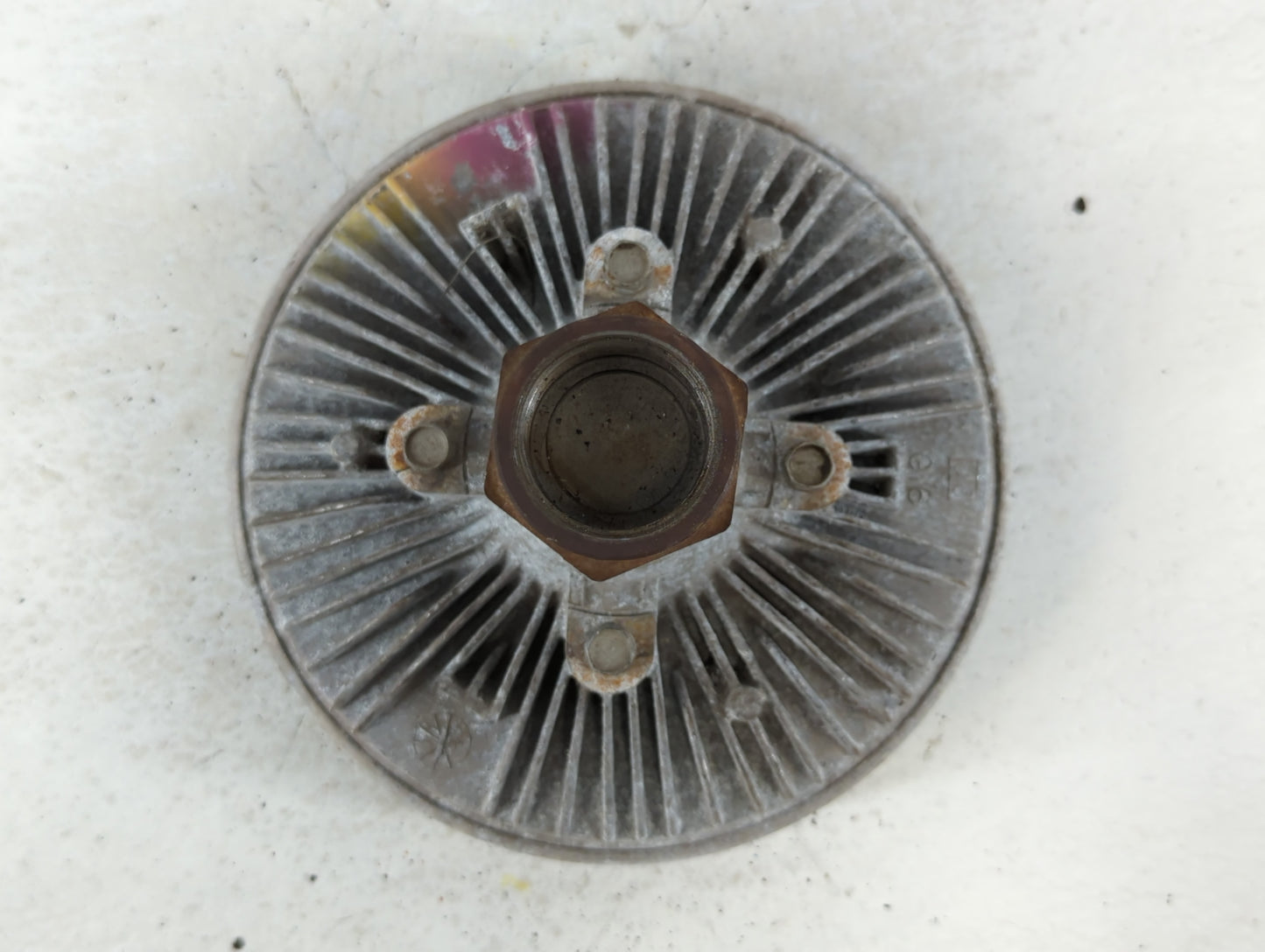 2010 Ford E-450 Super Duty Radiator Cooling Fan Clutch - Oemusedautoparts1.com