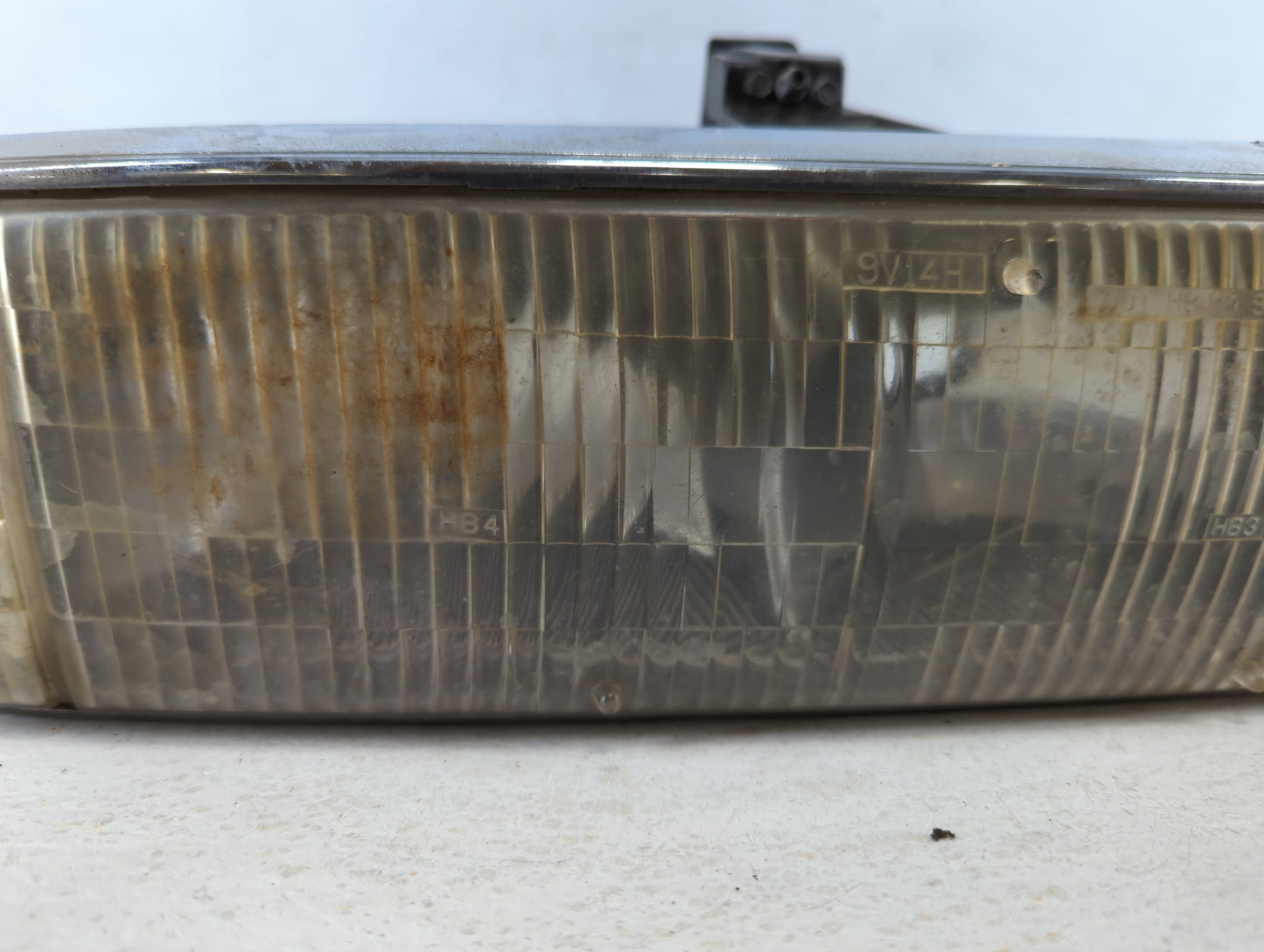 1998-2004 Chevrolet S10 Passenger Right Oem Head Light Headlight Lamp - Oemusedautoparts1.com