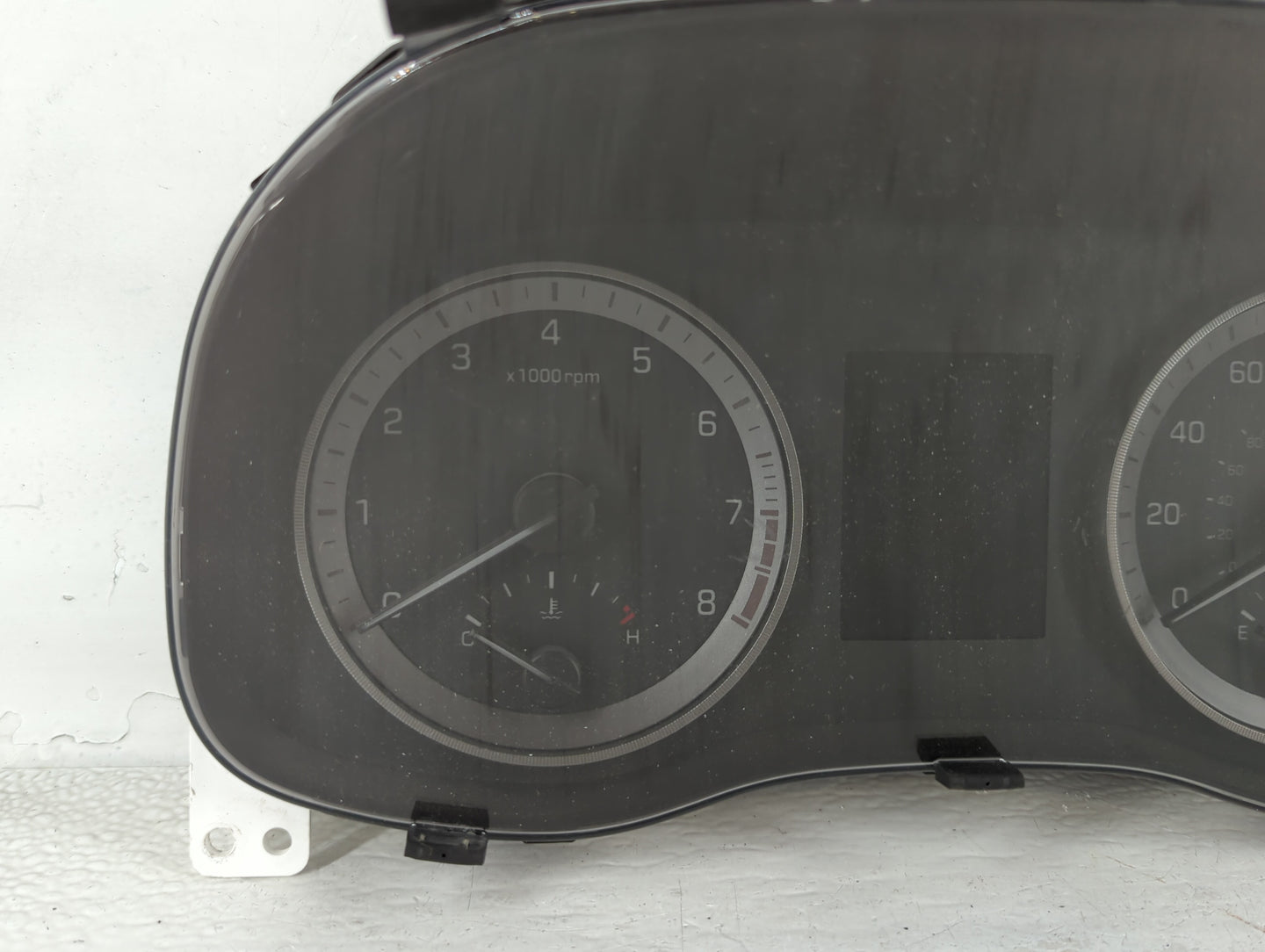 2016-2017 Hyundai Tucson Instrument Cluster Speedometer Gauges P/N:94001-D3172 Fits Fits 2016 2017 OEM Used Auto Parts - Oemusedautoparts1.com