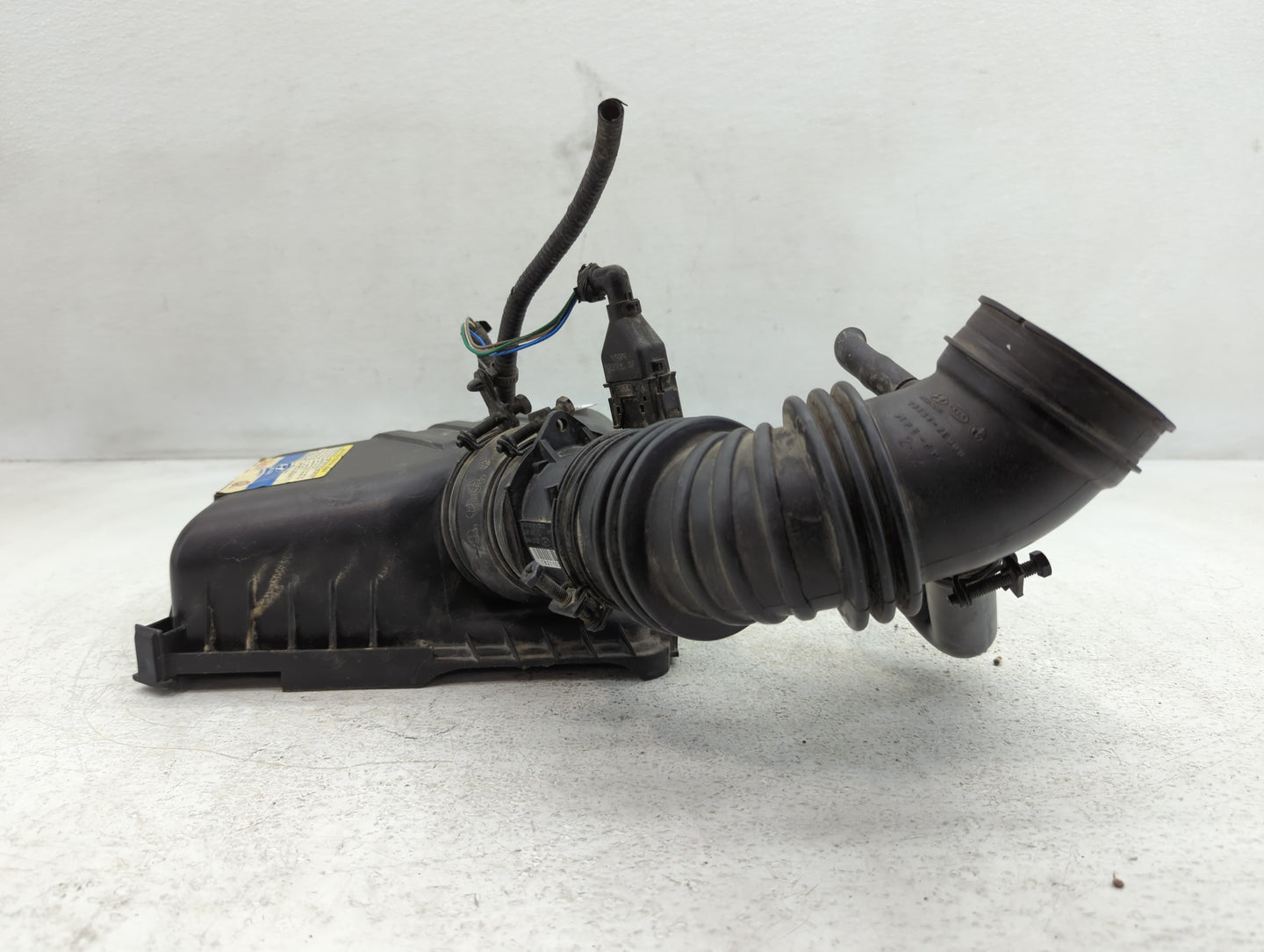 2005-2009 Hyundai Tucson Air Cleaner Intake-duct Hose Tube - Oemusedautoparts1.com