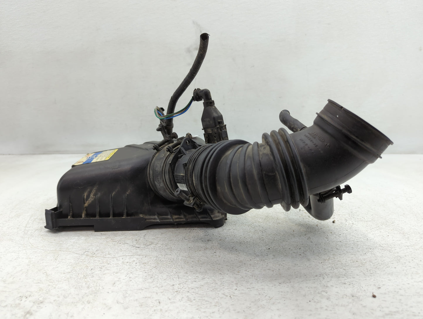 2005-2009 Hyundai Tucson Air Cleaner Intake-duct Hose Tube - Oemusedautoparts1.com