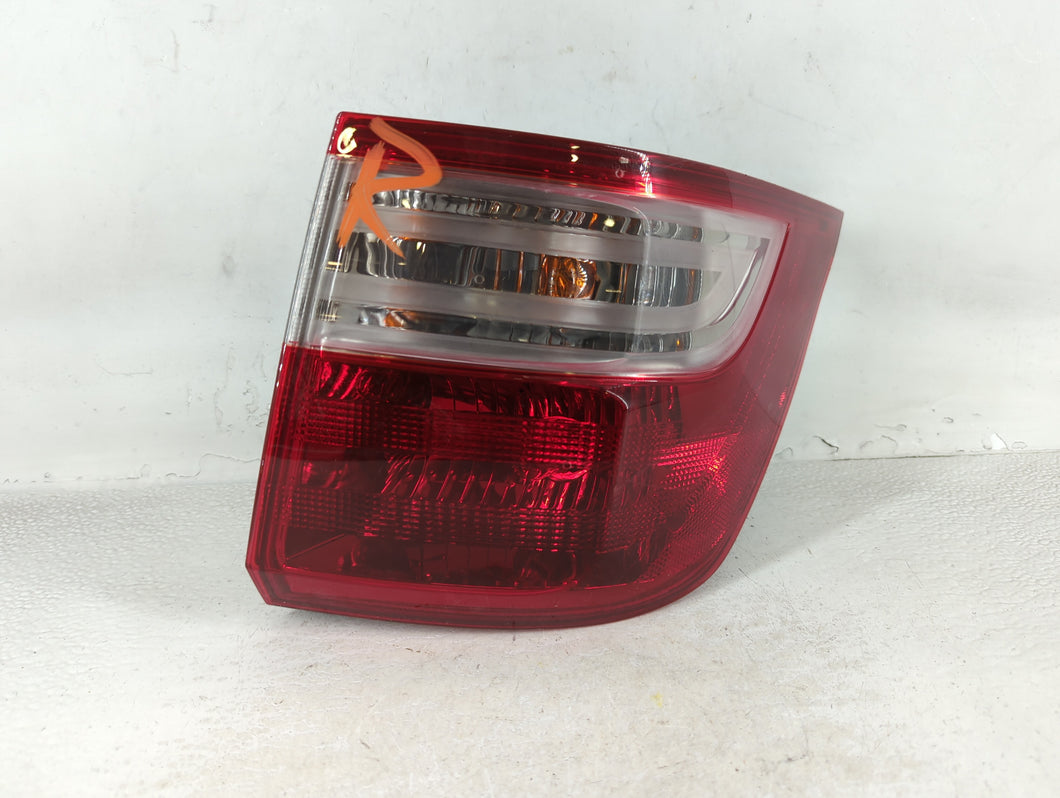 2011-2013 Honda Odyssey Tail Light Assembly Passenger Right OEM P/N:L06852186 Fits Fits 2011 2012 2013 OEM Used Auto Parts